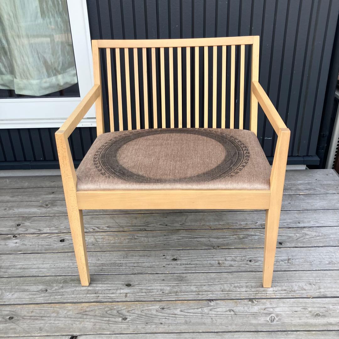 ① 北欧レトロ アダル セージ アームチェア 無垢材 木製椅子 ダイニングチェア