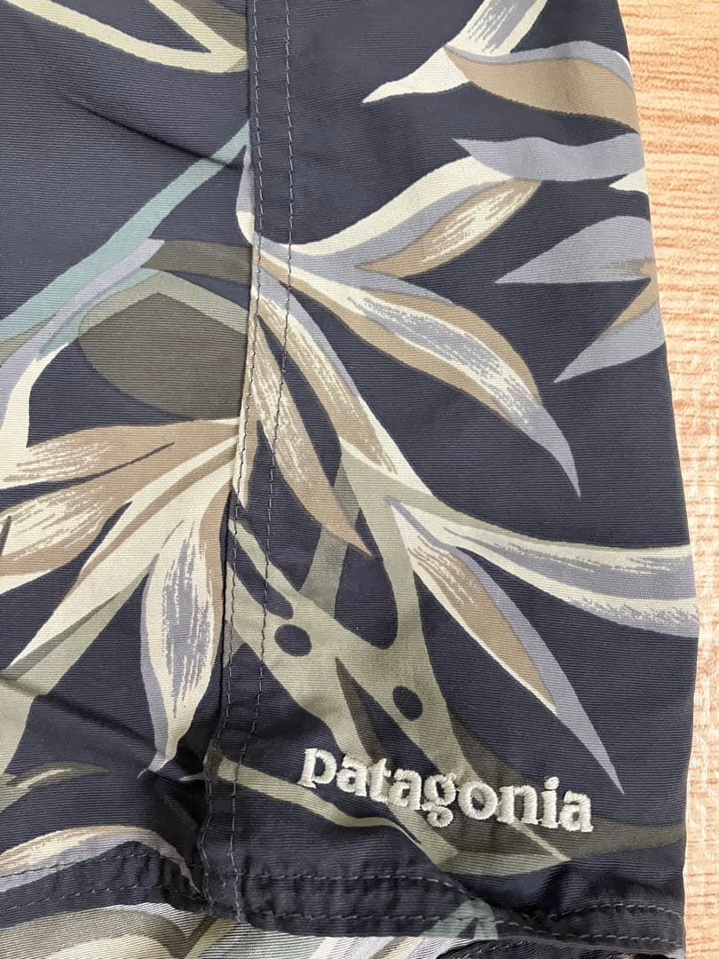 値下げpatagoniaパタゴニア ウェーブフェアラーボードショーツ 30インチ