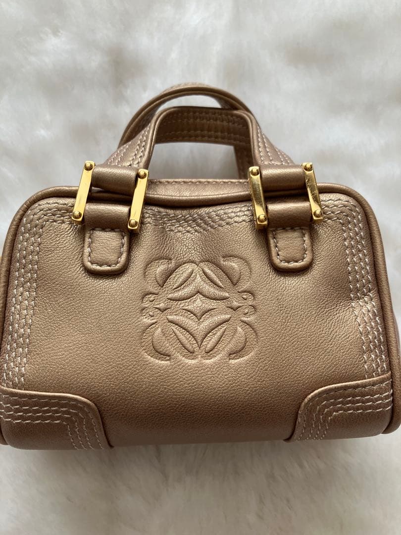 LOEWE　マイクロミニアマソナショルダーポーチ