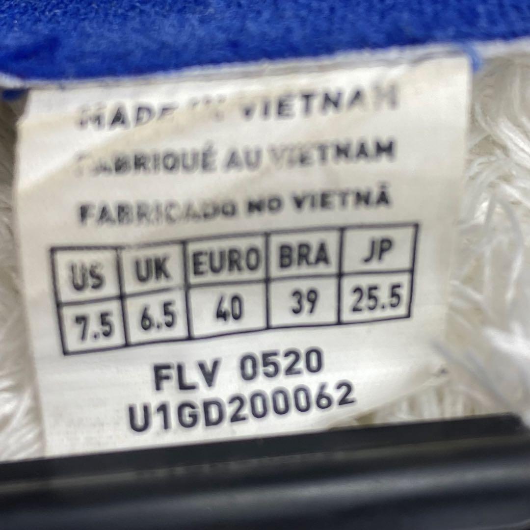 ミズノ ウェーブデュエルネオ　ランニングシューズ　スニーカー　25.5cm