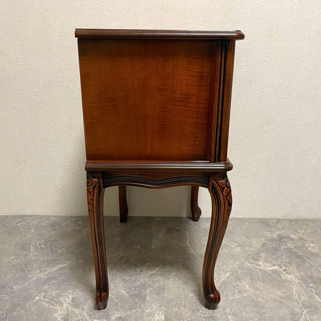 クラウディオサオンチェッラ　 サイドチェスト　コンソール 猫脚　ロココ調