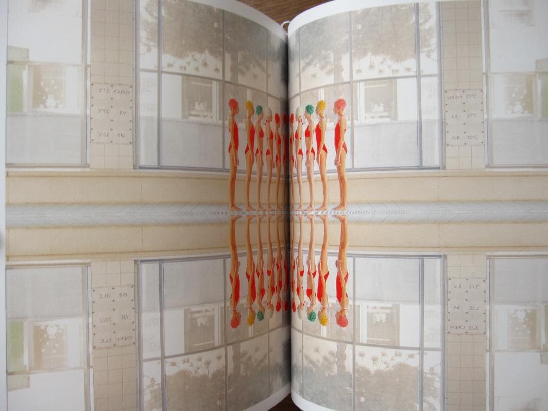 FUTURO RETRO マーリア・シュヴァルボヴァー　邦訳版