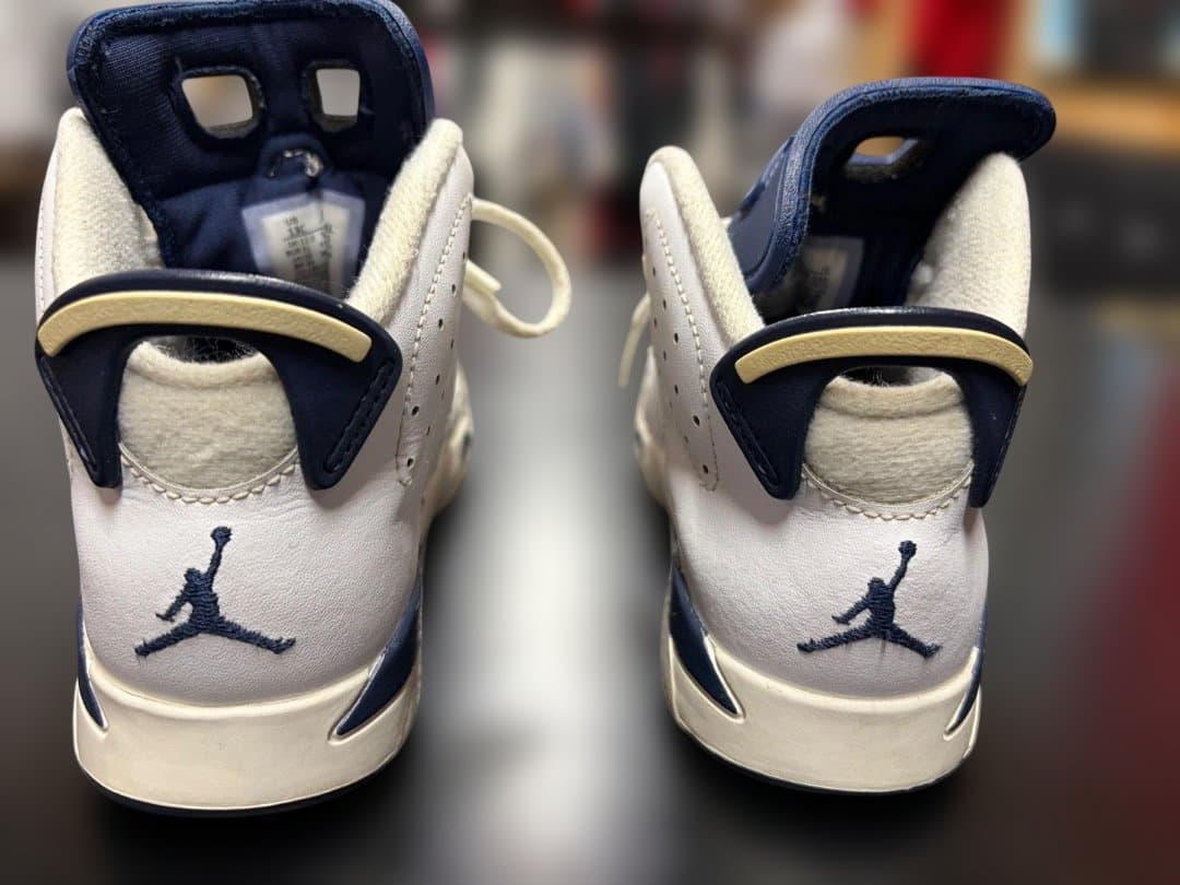 ジョーダン6 ホワイト/ネイビー ハイカットシューズ