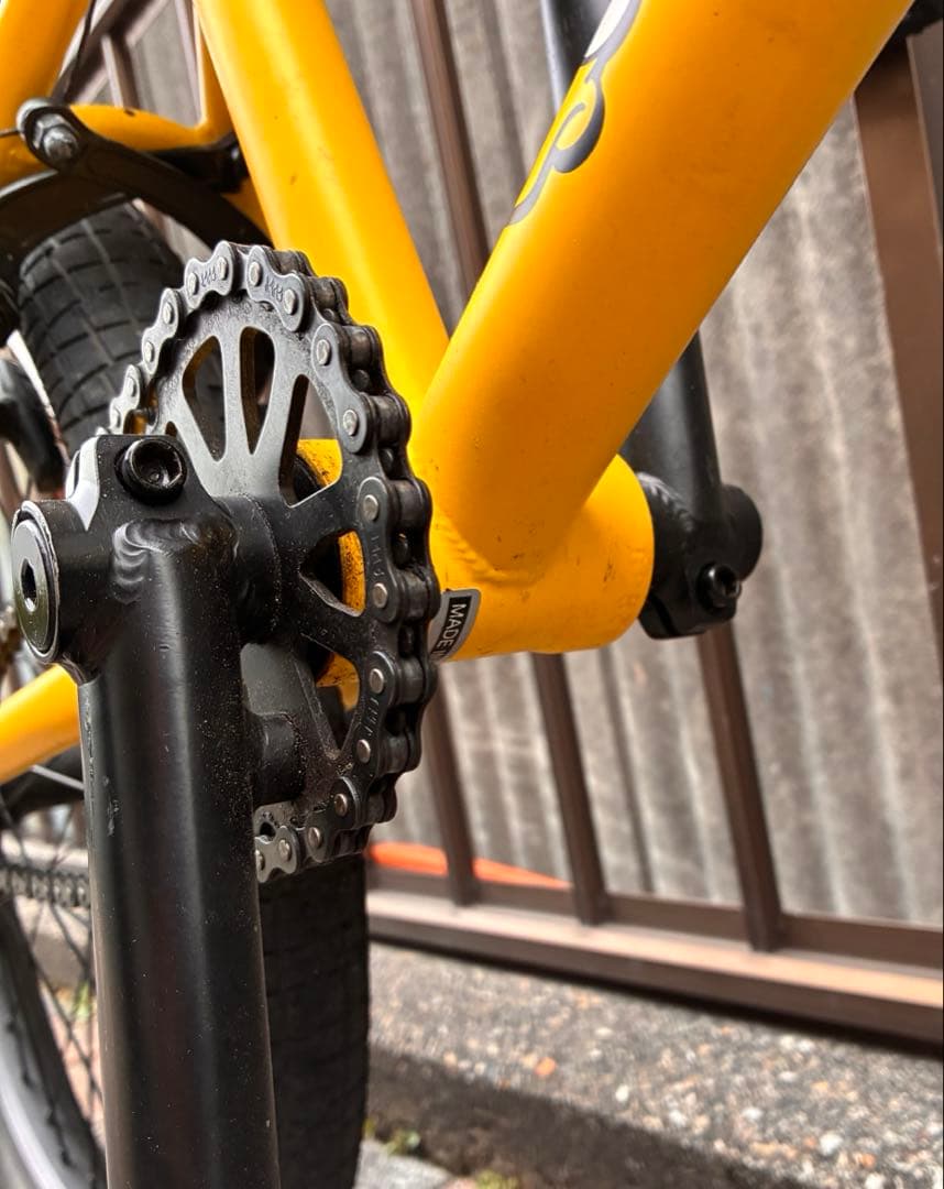 BMX ストリート　競技用　日本に一台　海外コラボ　　　手　40000円