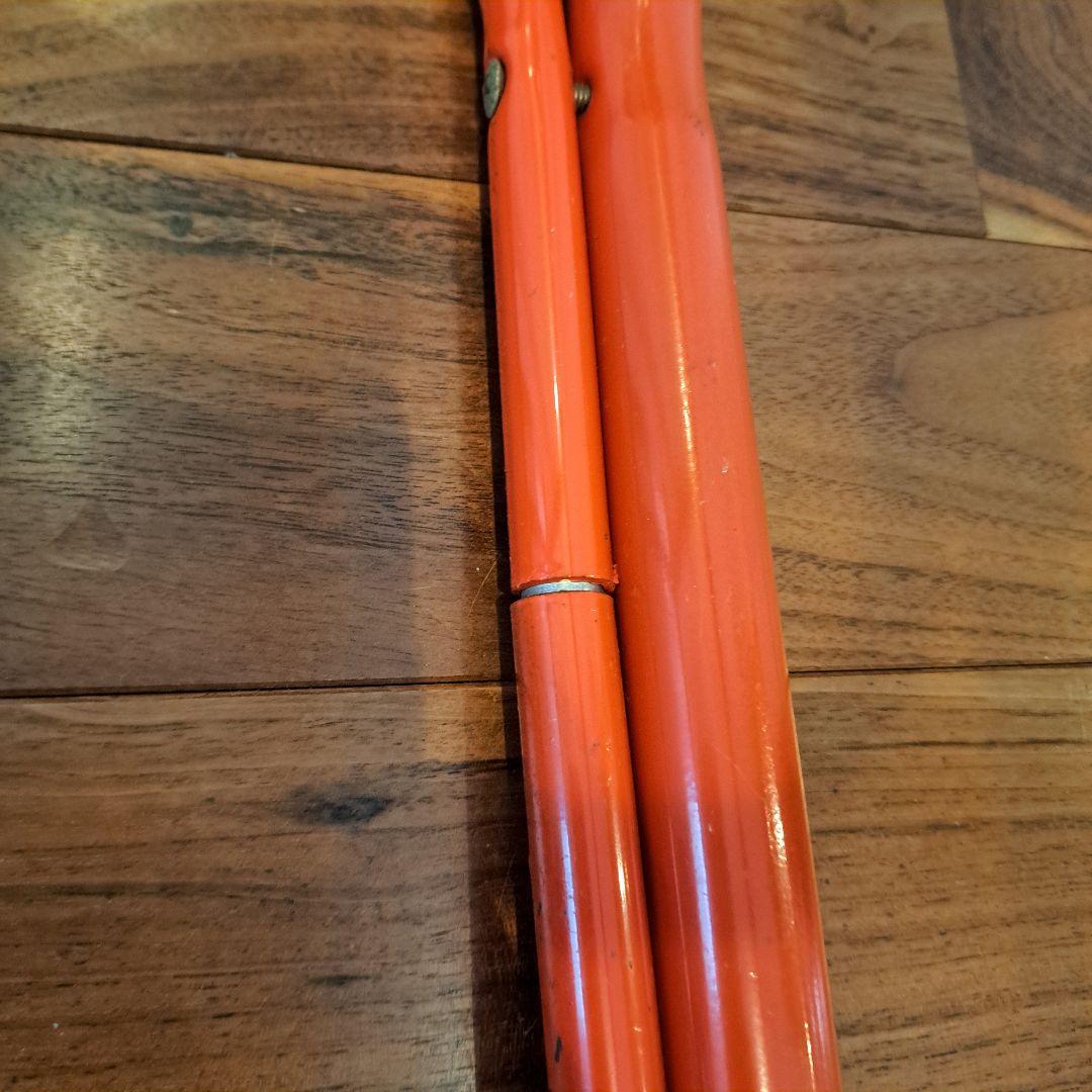 昭和レトロ　ミッドセンチュリー　ガラスアイアンテーブル　赤 強化ガラス天板