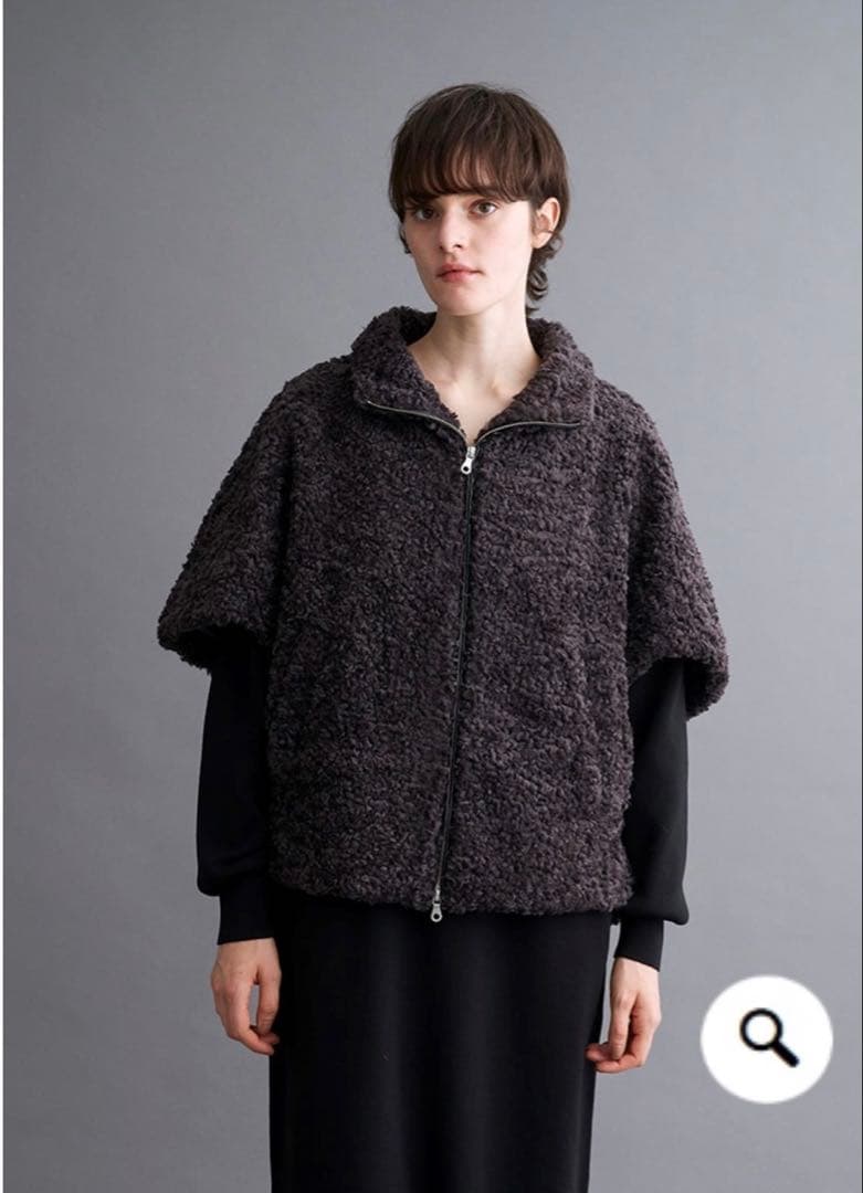 three dots プードルボア ポンチョ　ink black