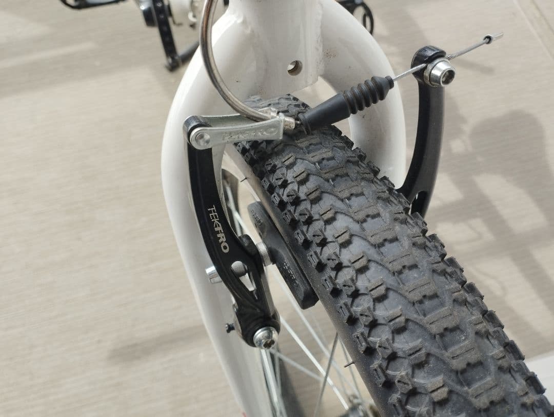 【値下げ】Vitus8速キッズアルミマウンテンバイク自転車24インチ