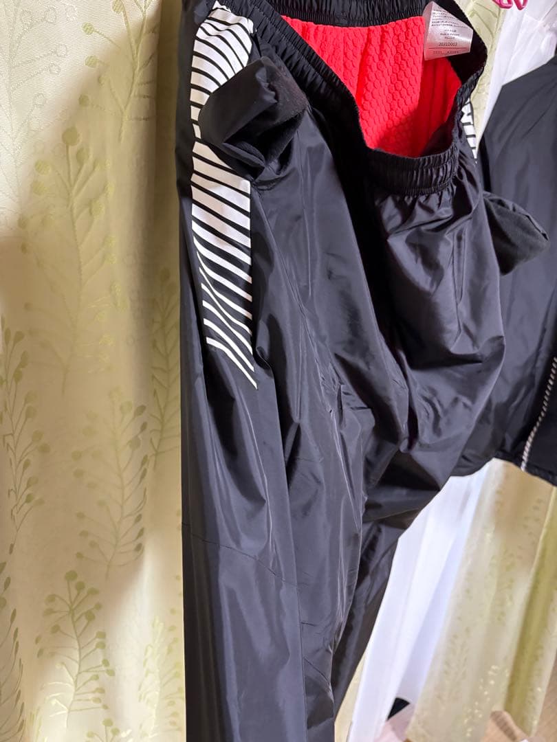 【値下げ中】ウィンドブレーカー asics セットアップ