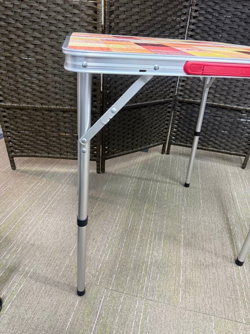 【美品】Coleman ナチュラルモザイク　リビングテーブル　60プラス