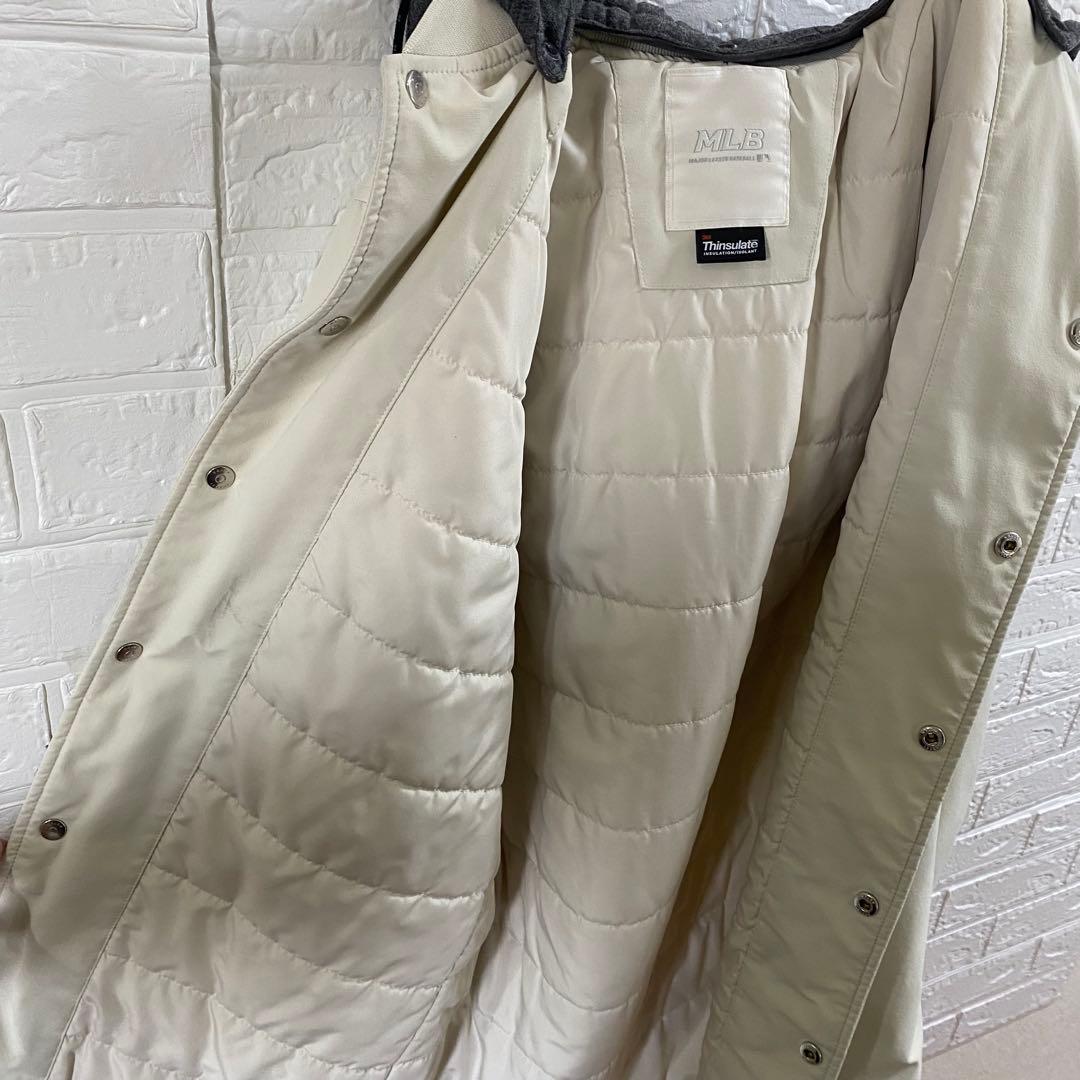 MLB ドジャース　フーディ中綿ダウンコート　フード着脱可能　クリームホワイト