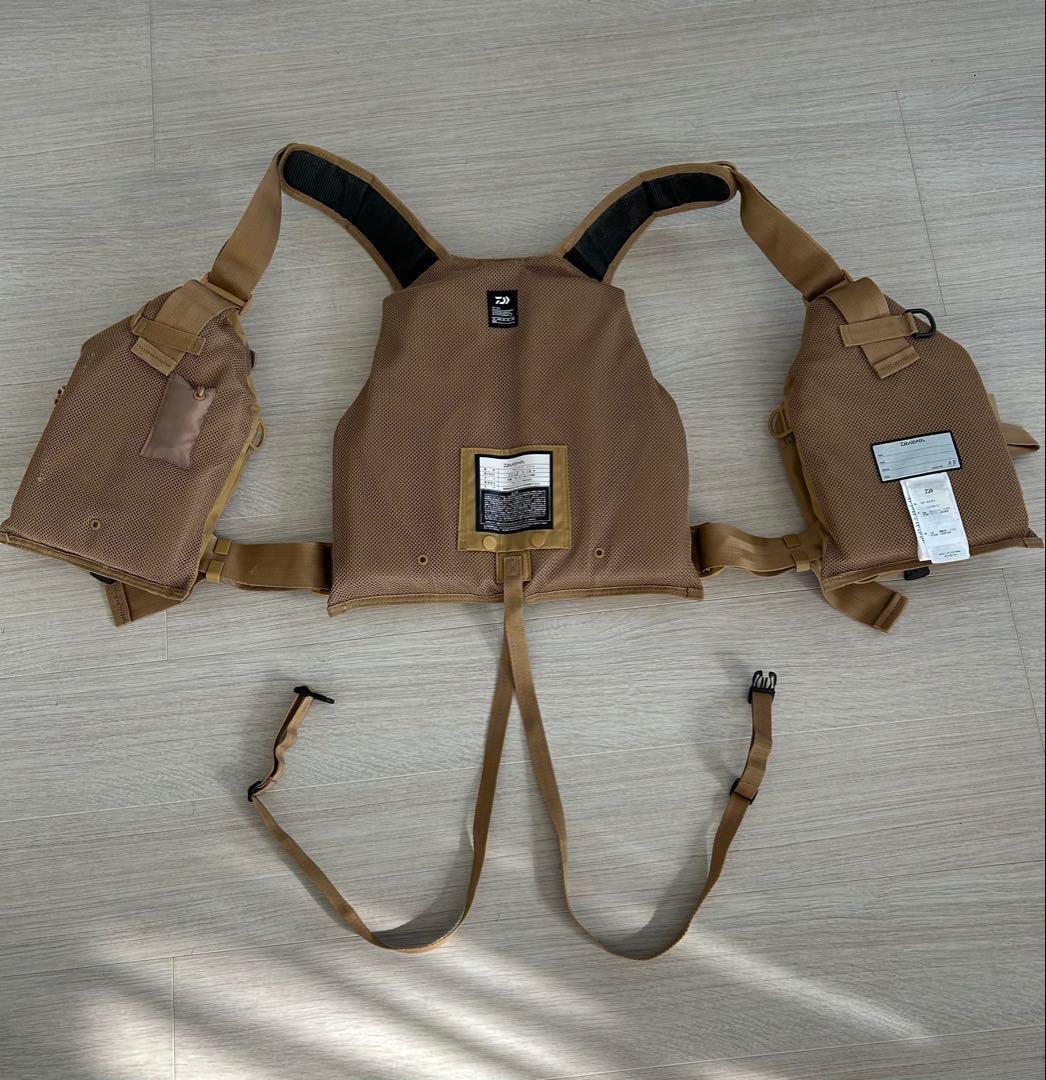 Daiwa フローティングベスト