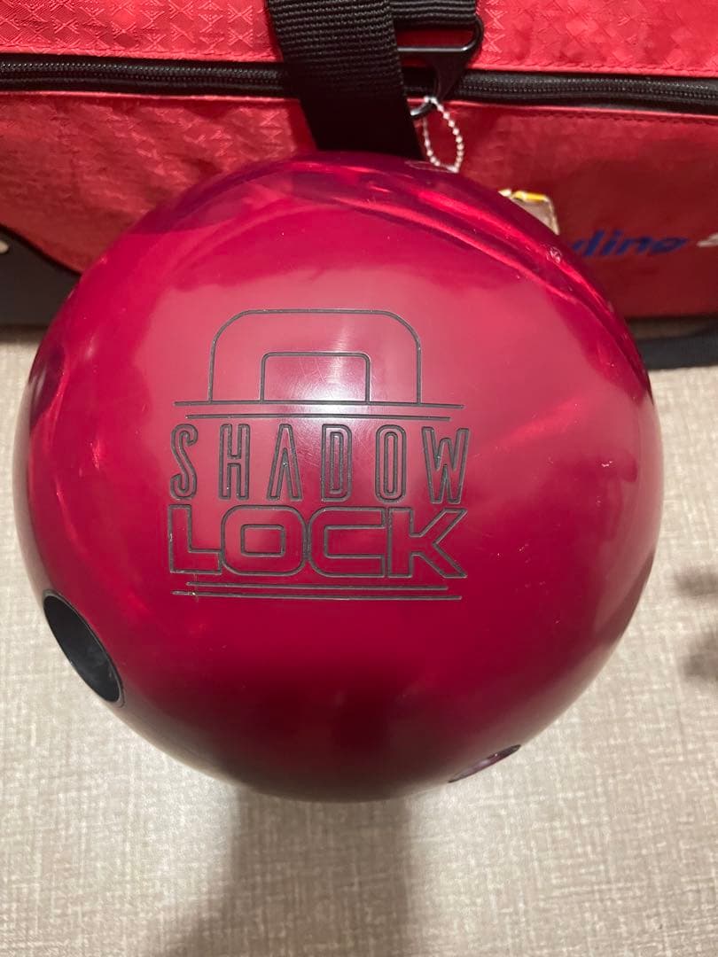 シャドウロックレッド