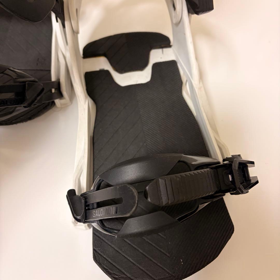 SALOMON RHYTHM Mサイズ　スノーボード　ビンディング ホワイト