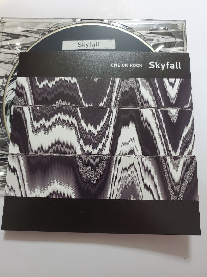ONE OK ROCK 会場限定CD「Skyfall」ワンオク