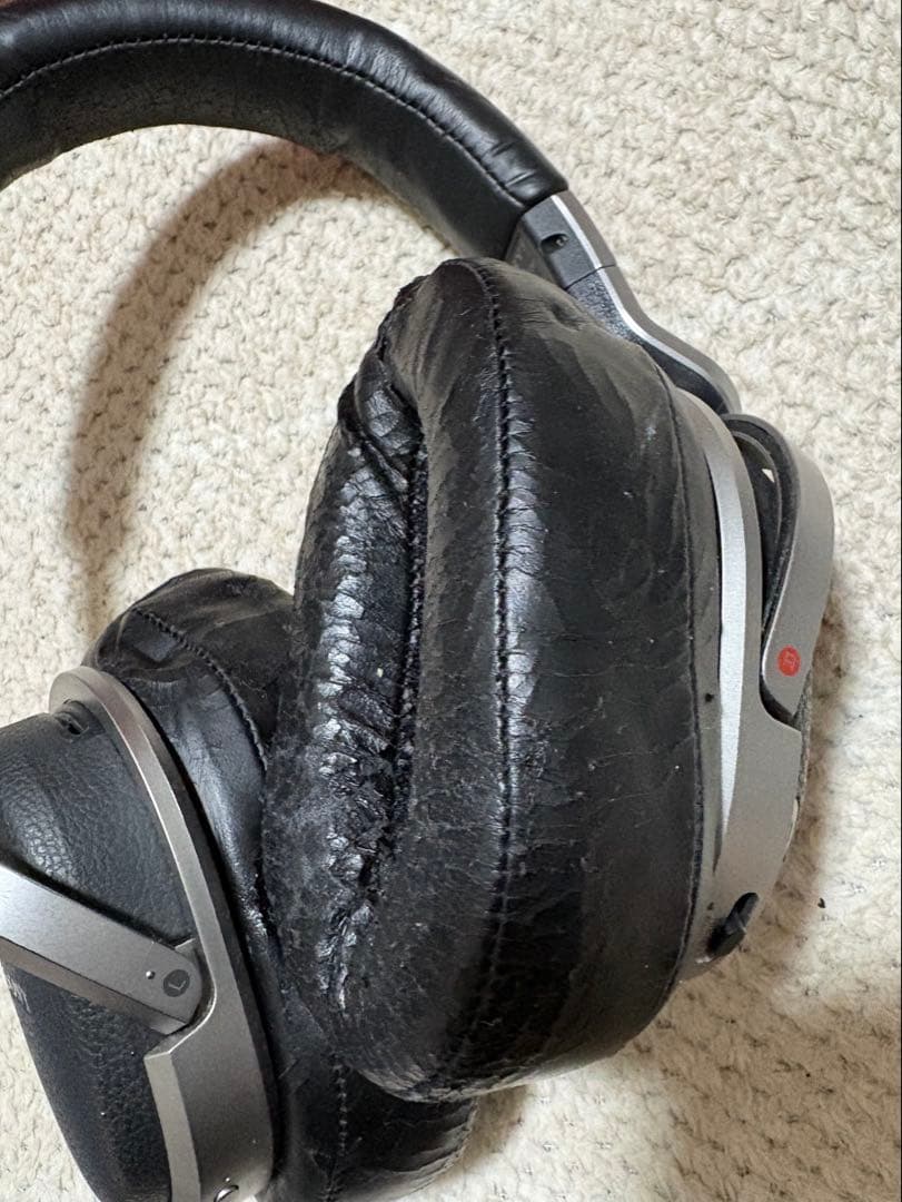 SONY ワイヤレスヘッドホン MDR-HW700