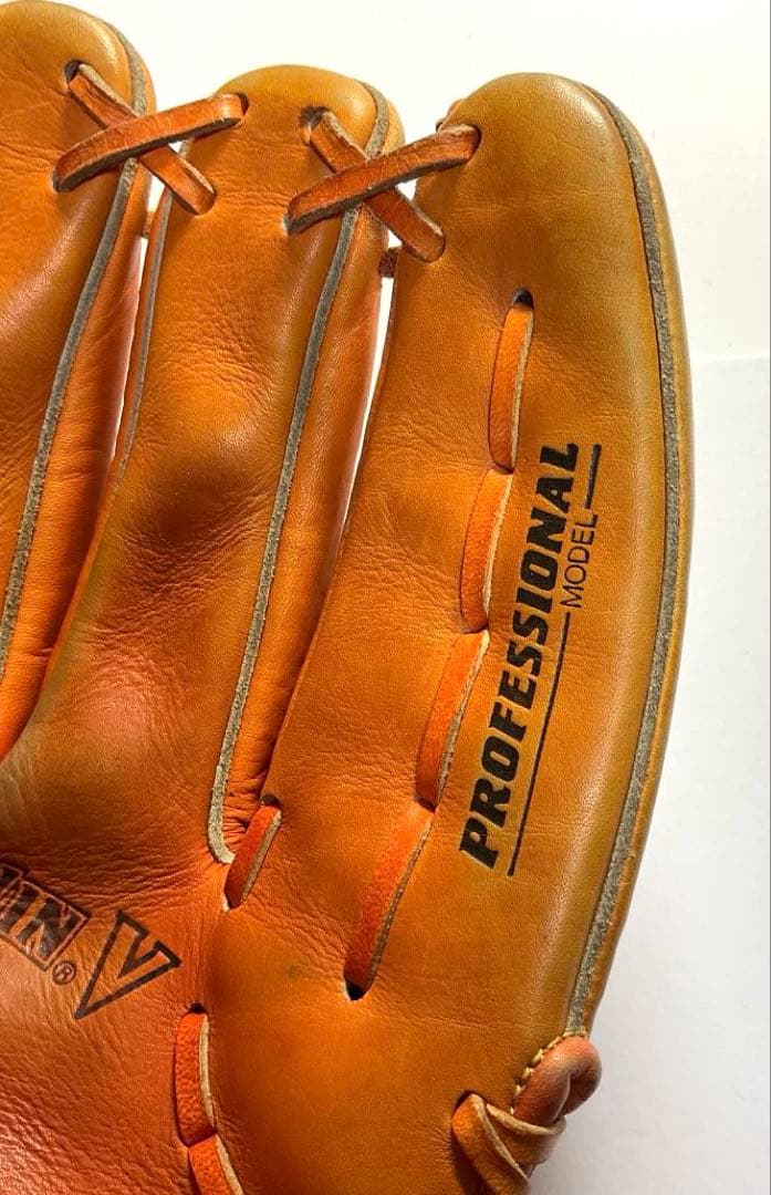 ミズノ ワールドウィン 大人用軟式グローブ　外野手用　秋山幸二モデル