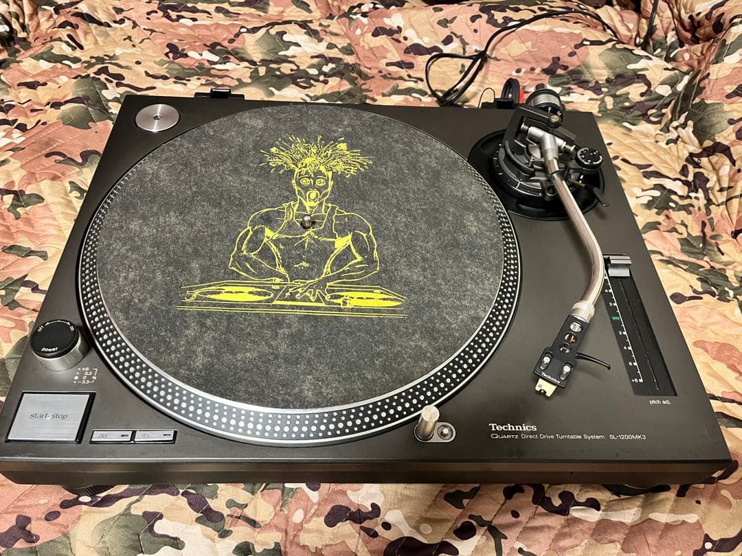 【作動確認済】テクニクス SL1200 MK3 ターンテーブル　中古
