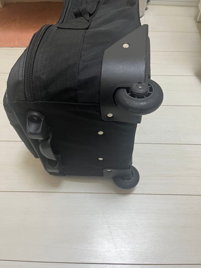 ATHLETA キャスター付きバッグ ブラック