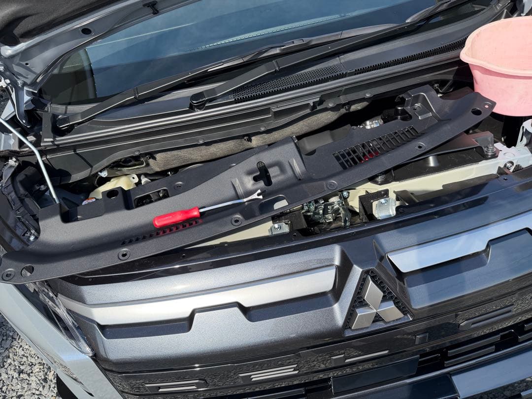 k*i様 デリカD5中期　純正線を無加工で接続できる2色 グリルマーカー 分岐ハ