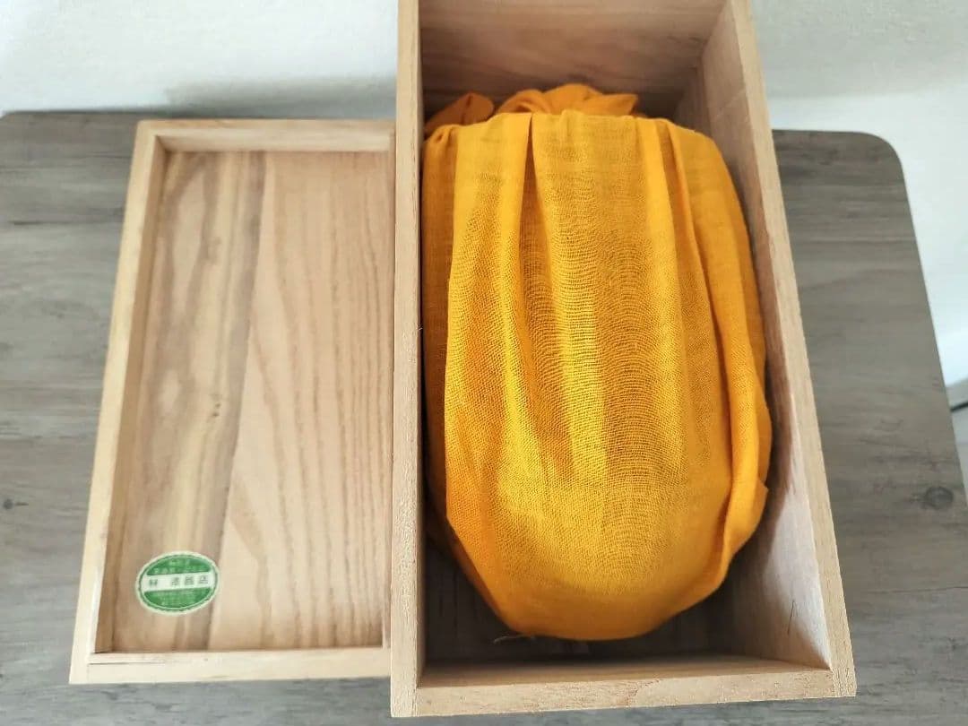 輪島塗 黒色漆器 蓋付汁椀　5客セット 松葉 金彩模様 桐箱付き