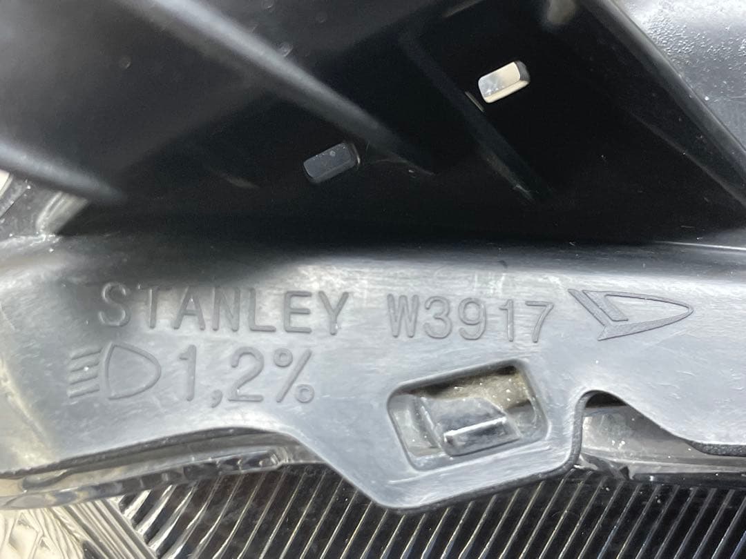 タンク M900A M910A 純正 右側 ライト STANLEY W3917