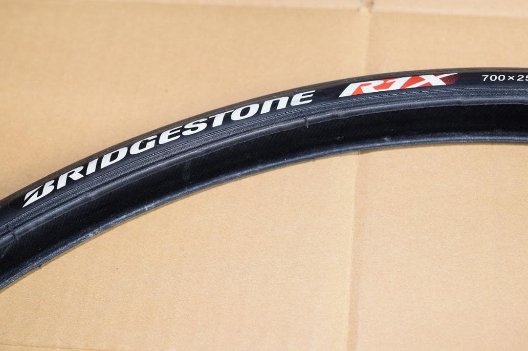 BRIDGESTONE R1X 700×25Cクリンチャータイヤ中古品　送料込み