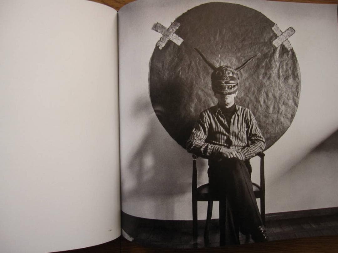 Antonio Dias : アントニオ・ディアス　現代アート