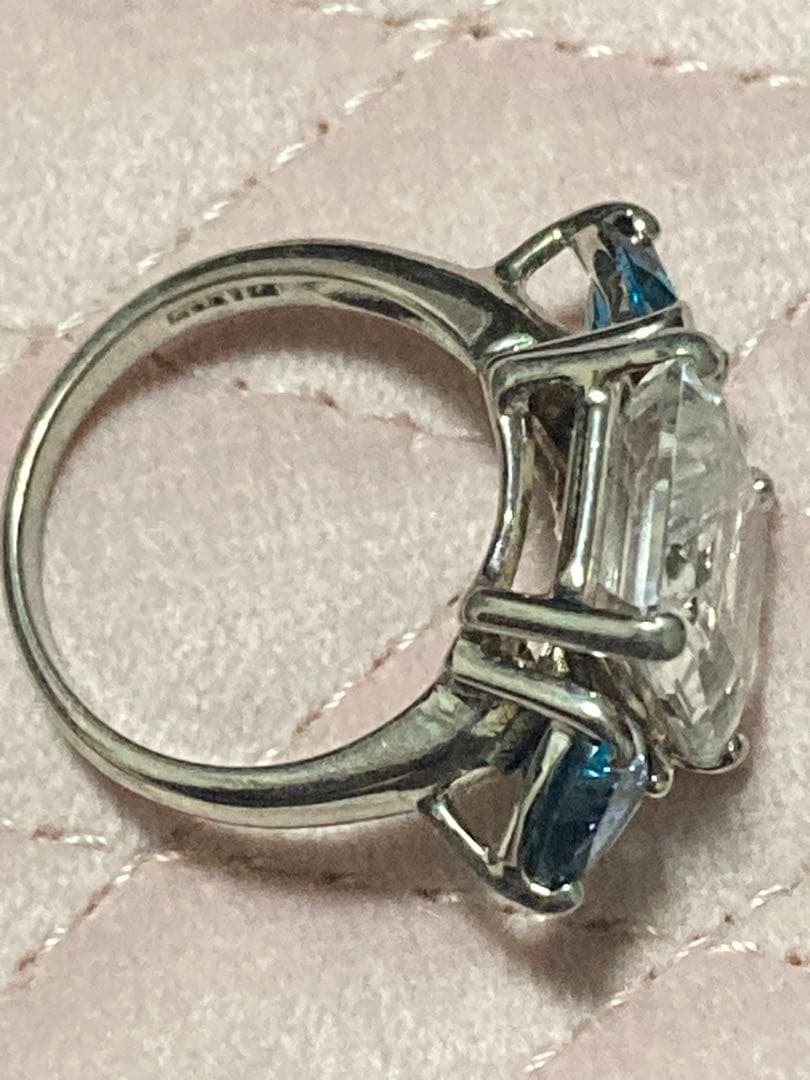 ト*ー様 【超爆安】ロンドンブルートパーズ ホワイトトパーズ？ リング 約22号