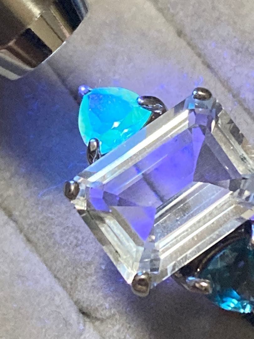 ト*ー様 【超爆安】ロンドンブルートパーズ ホワイトトパーズ？ リング 約22号