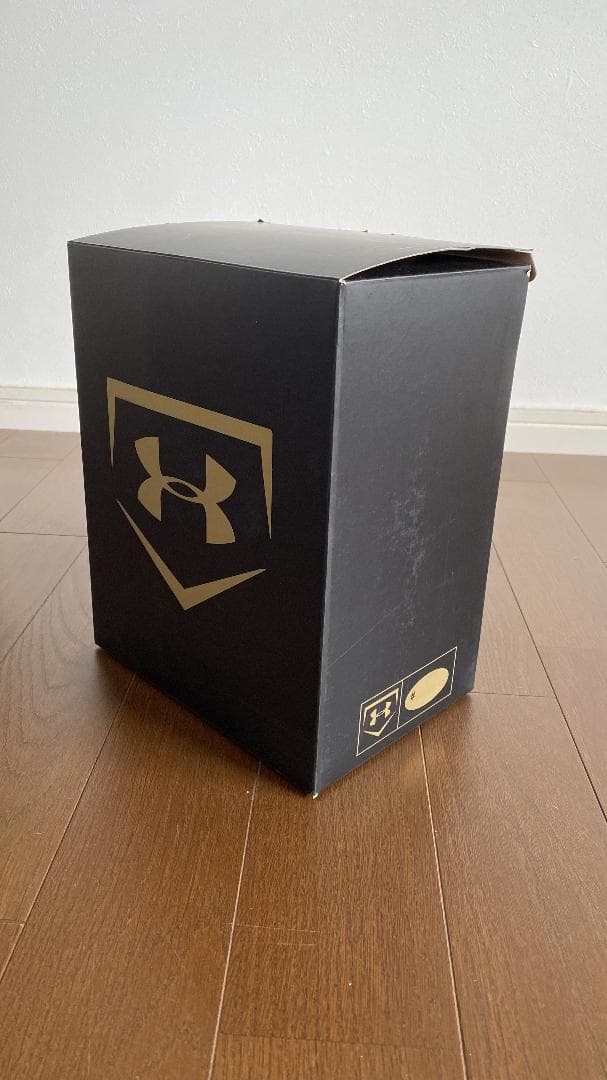 アンダーアーマー　投手用（硬式）　左投げ