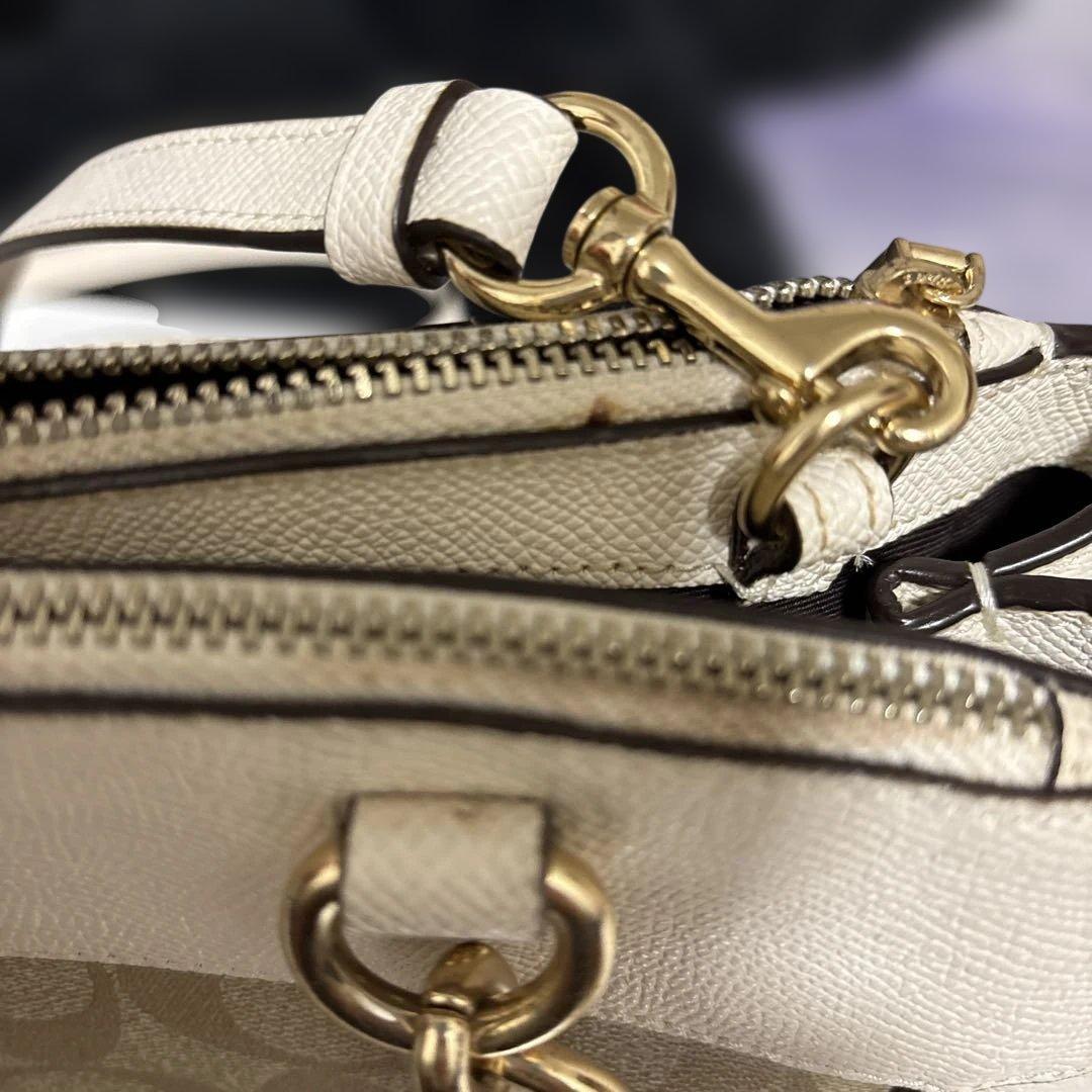 COACH ロゴ入りハンドバッグ ベージュ/ホワイト 中型