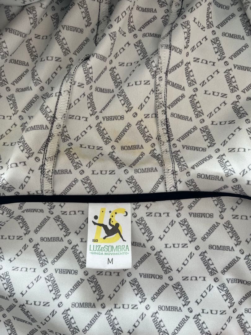 ルースイソンブラ　M 黒　ジャージ　コート