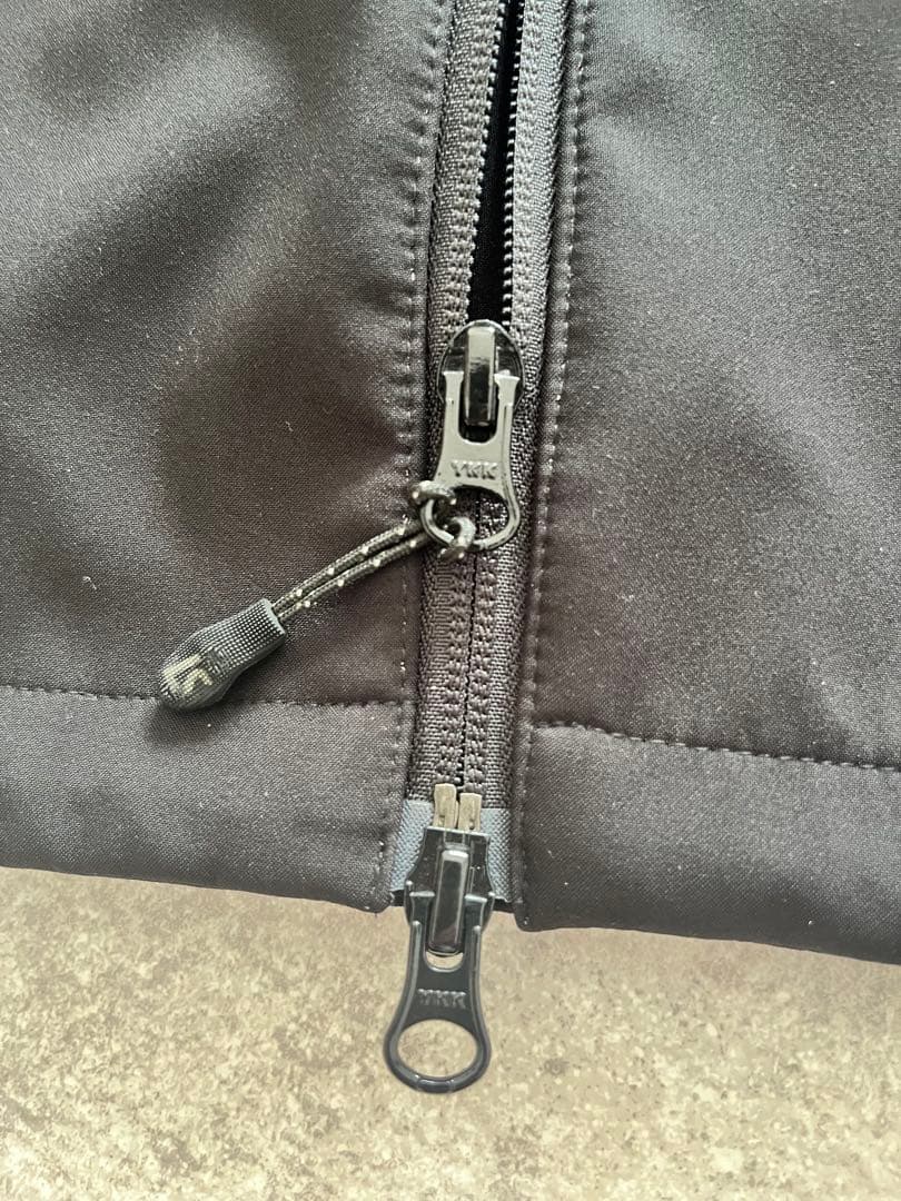 ルースイソンブラ　M 黒　ジャージ　コート