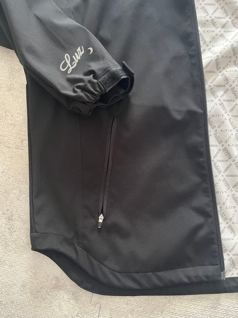 ルースイソンブラ　M 黒　ジャージ　コート