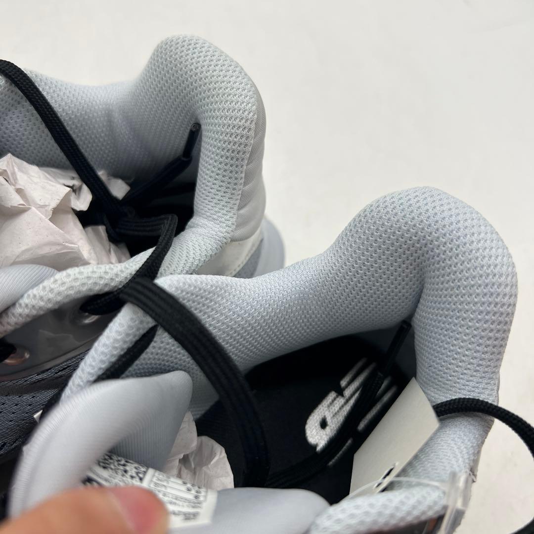 SB188 未使用品　ニューバランスTWO WXY v4 27cm