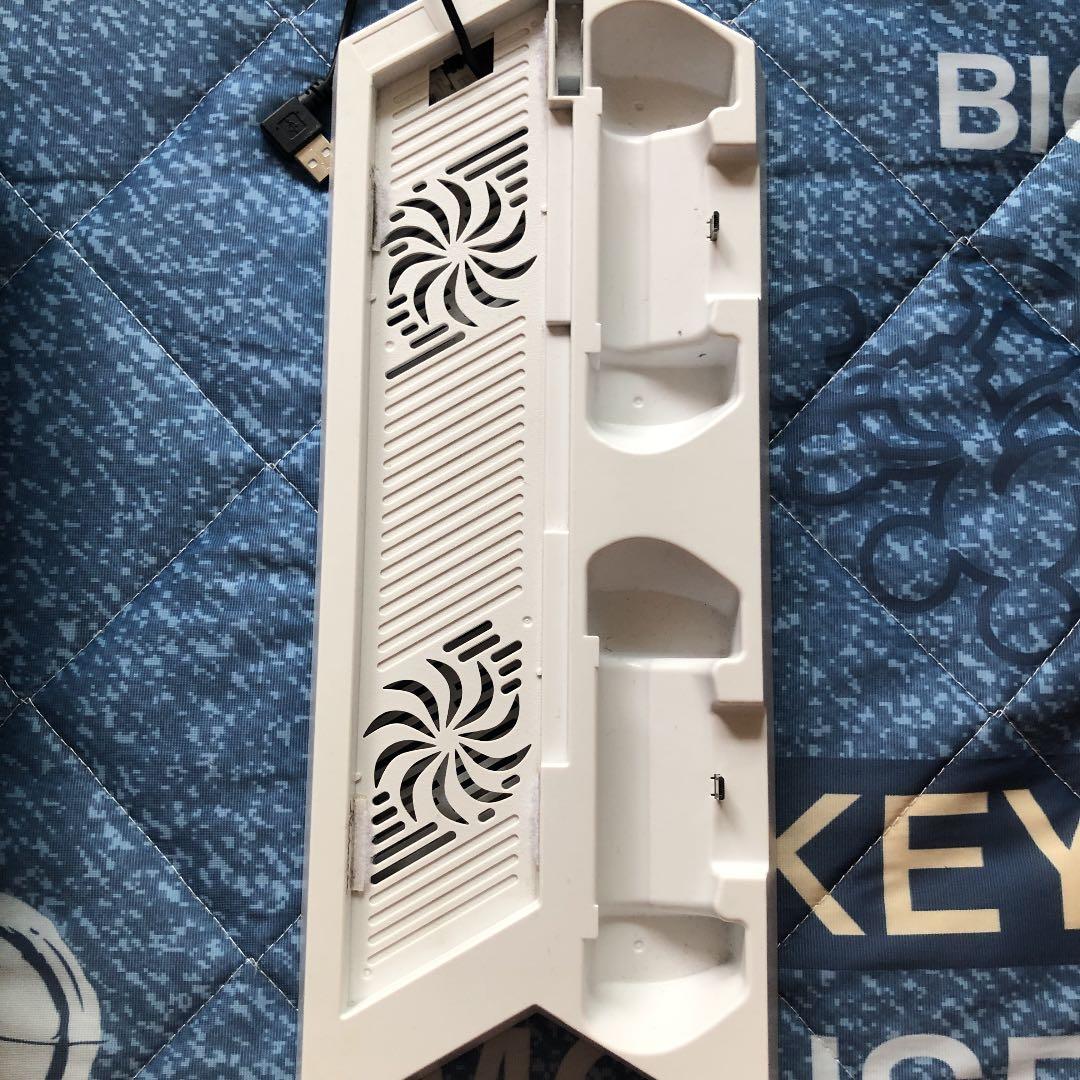 PlayStation®4 グレイシャー・ホワイト 500GB CUH-120…