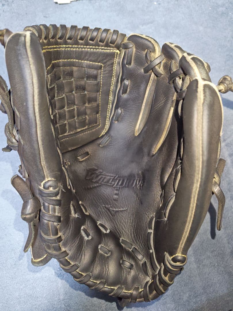 MIZUNO　ミズノ WILLDRIVE RED 投手向け サイズ11　硬式仕様