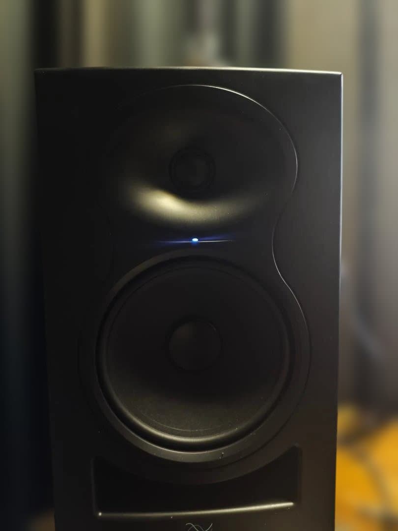 Kali Audio LP-6 V2 パワードモニタースピーカー