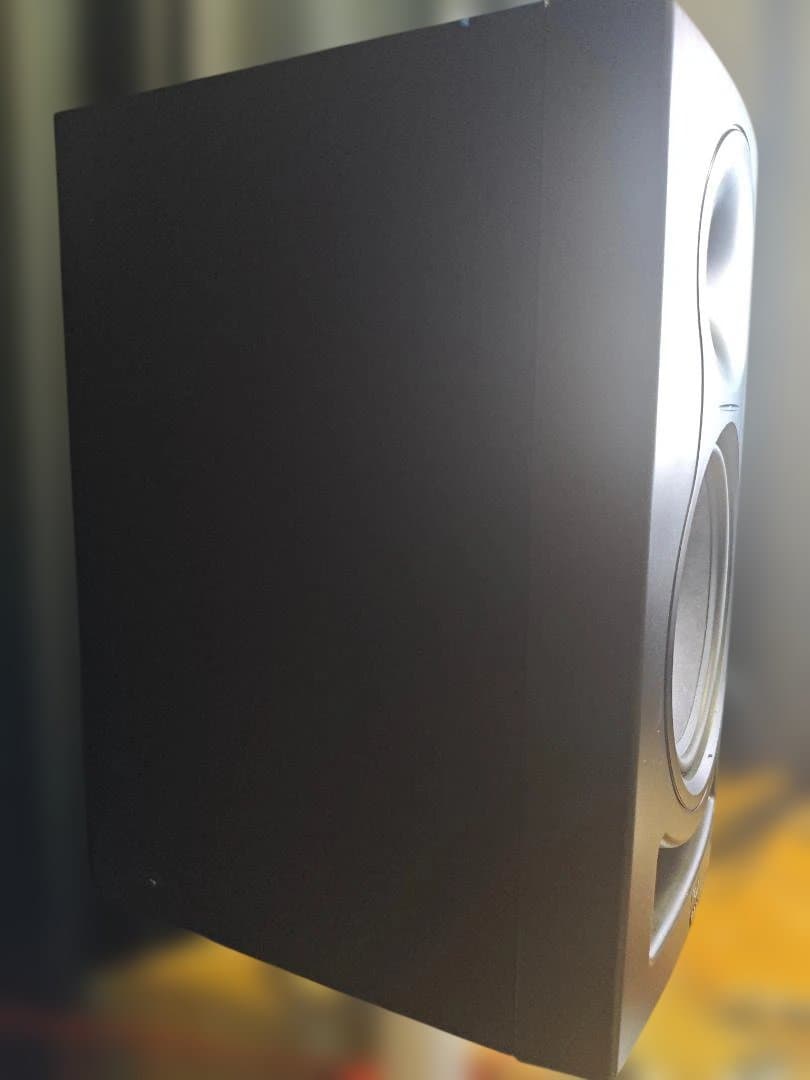 Kali Audio LP-6 V2 パワードモニタースピーカー