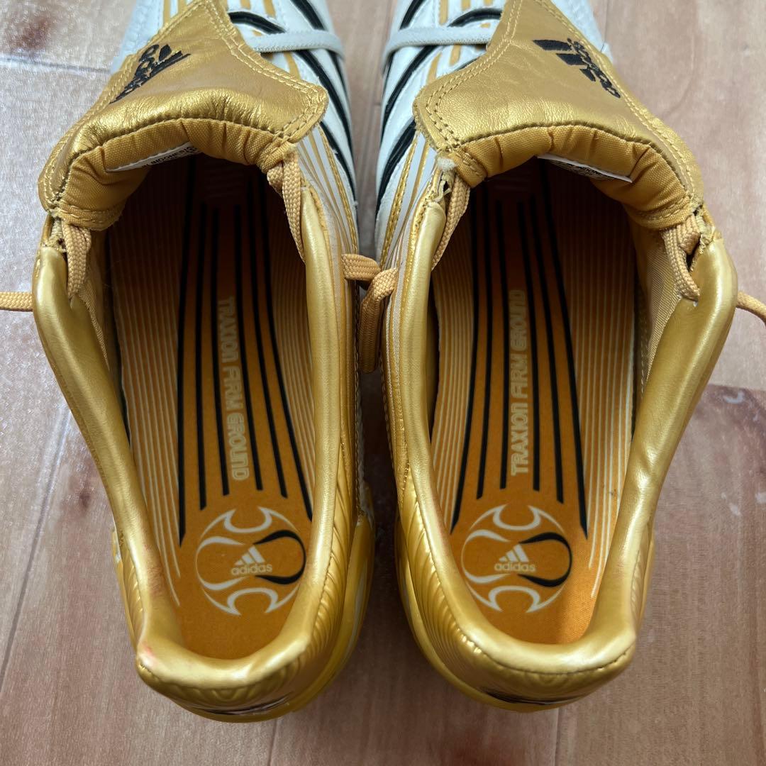 未使用　adidas プレデターアブソリュート　金/白　FG 25.5