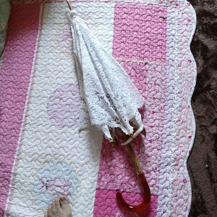 ホワイト レース 日傘 貴重品です。真っ白です。