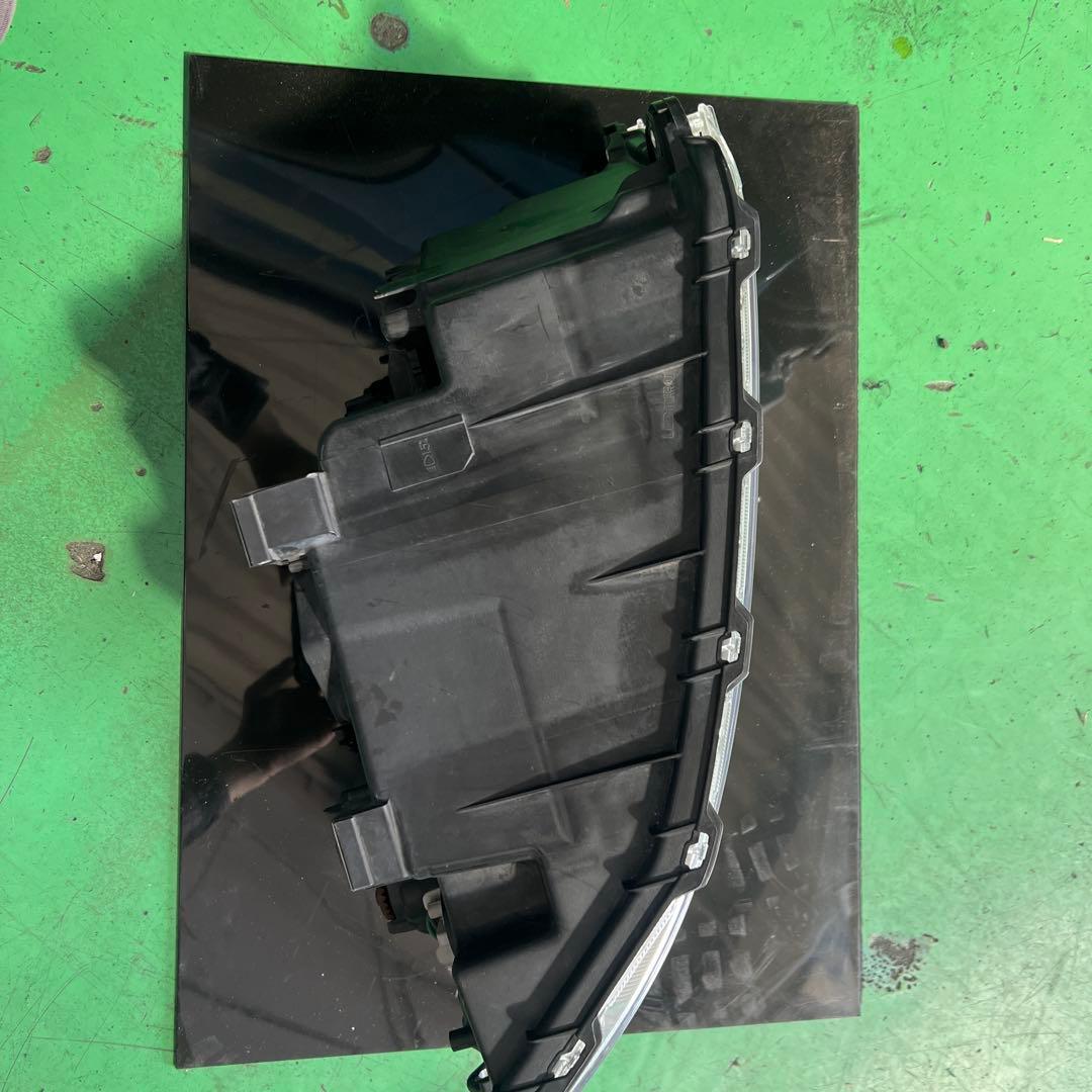 ヘッドライト クリアレンズ