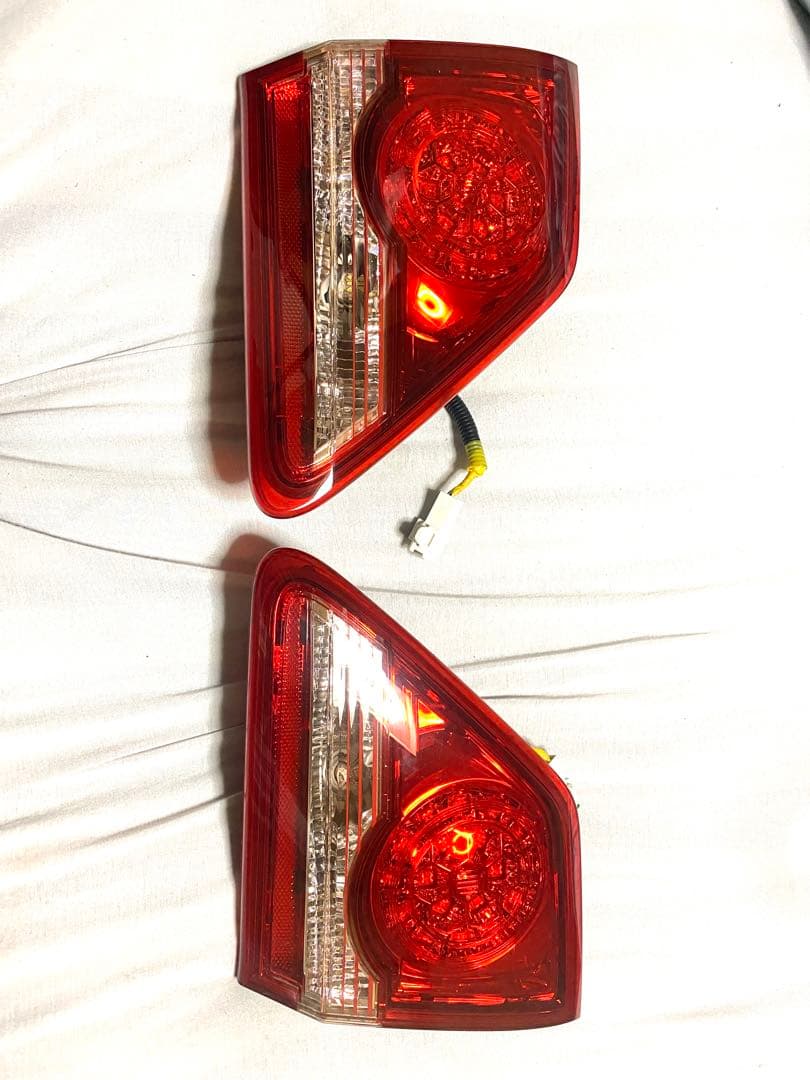 か*ん様 トヨタ 200系クラウンアスリート 純正テールランプ 一式 点灯確認済