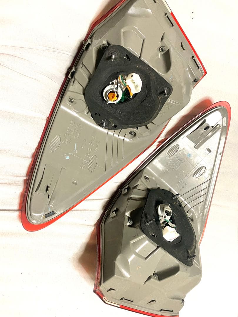 か*ん様 トヨタ 200系クラウンアスリート 純正テールランプ 一式 点灯確認済