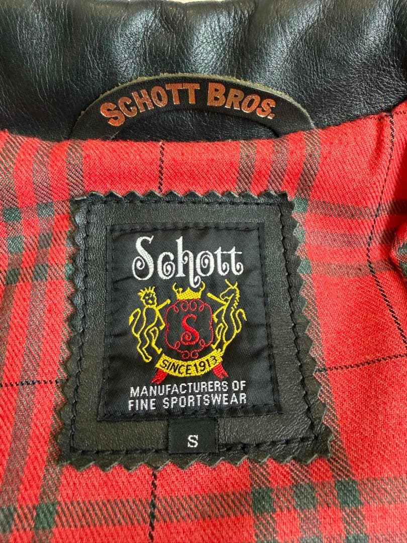 SCHOTT ブラックレザーシングルライダースジャケット