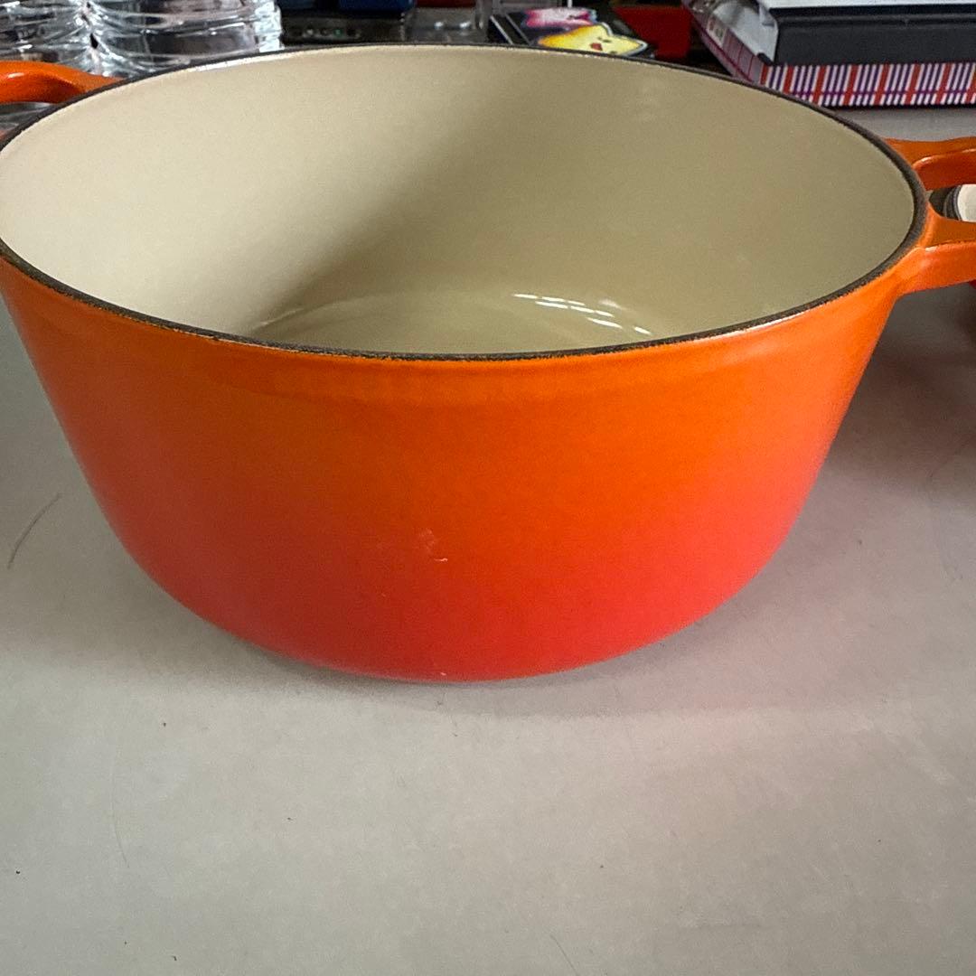 LE CREUSET ル•クル-ゼ 両手鍋 22cm
