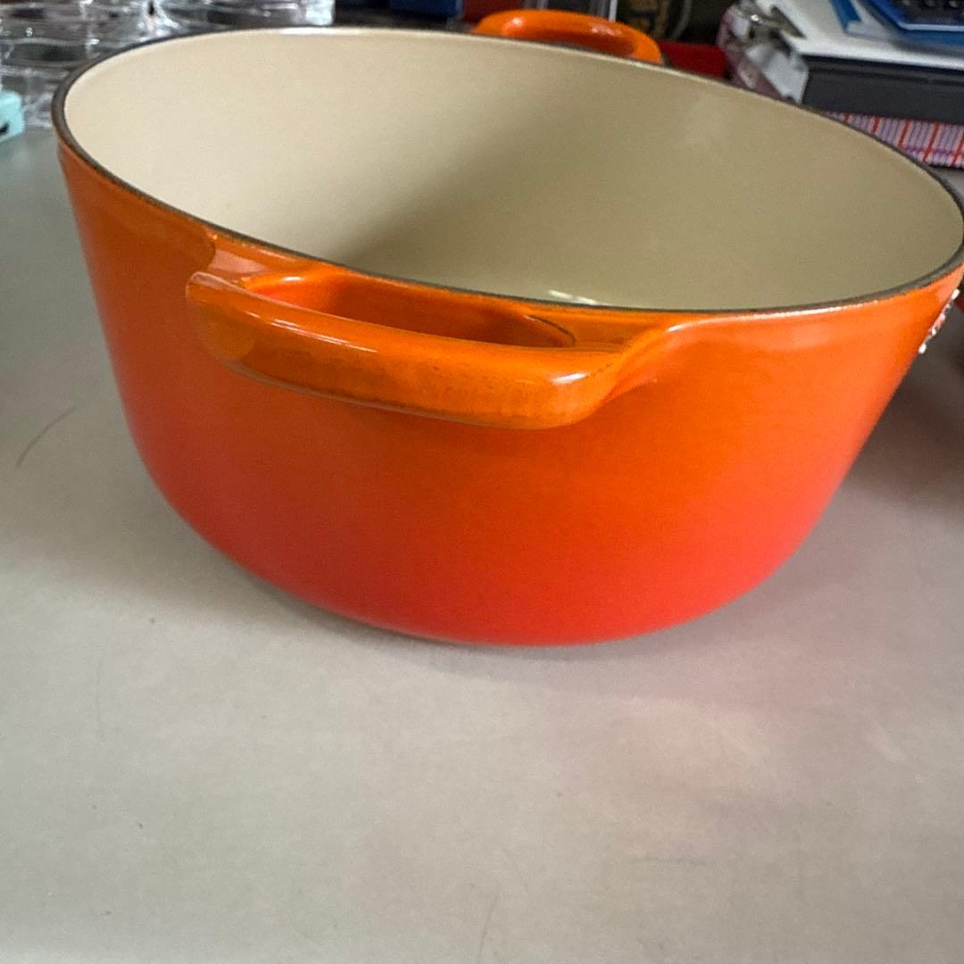 LE CREUSET ル•クル-ゼ 両手鍋 22cm
