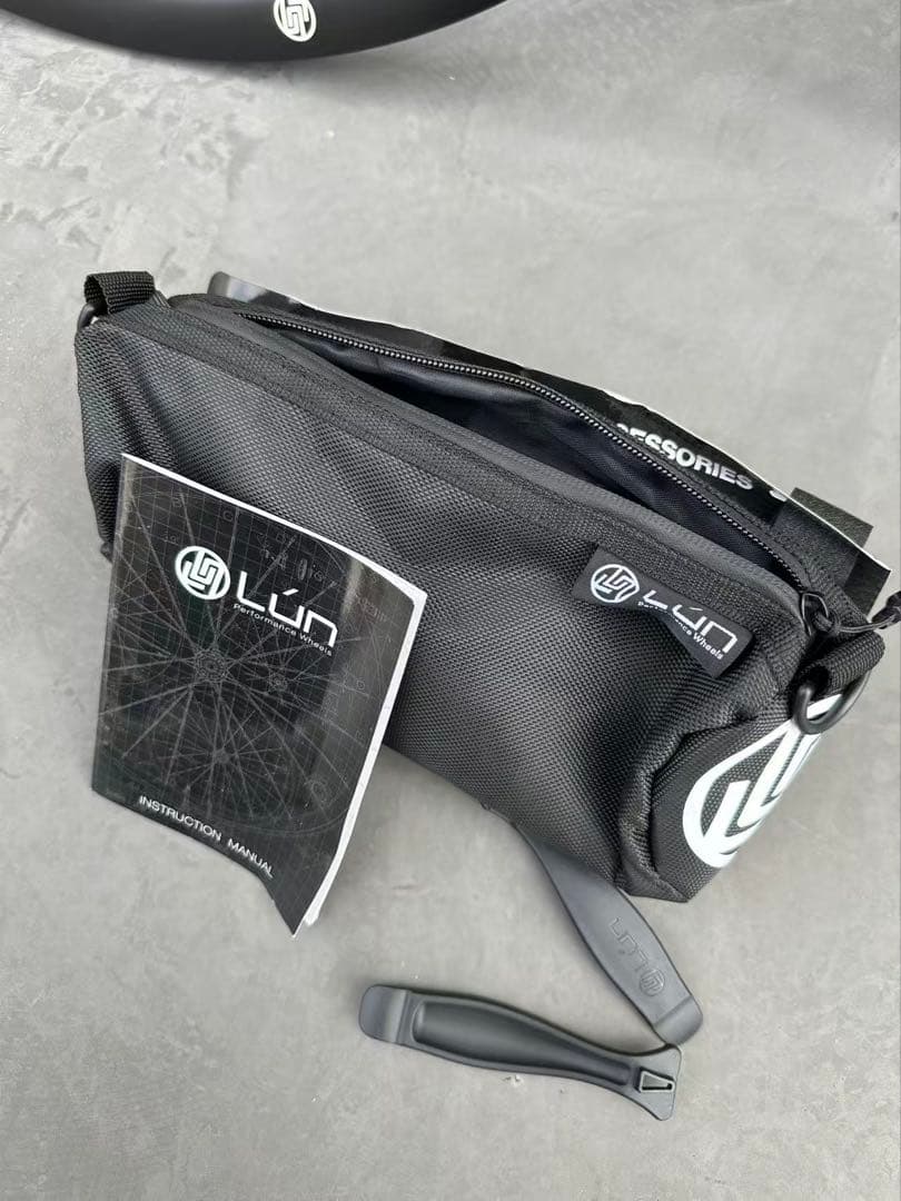 LUN HYPER D33 2024 3.0 カーボンホイール　新品未使用