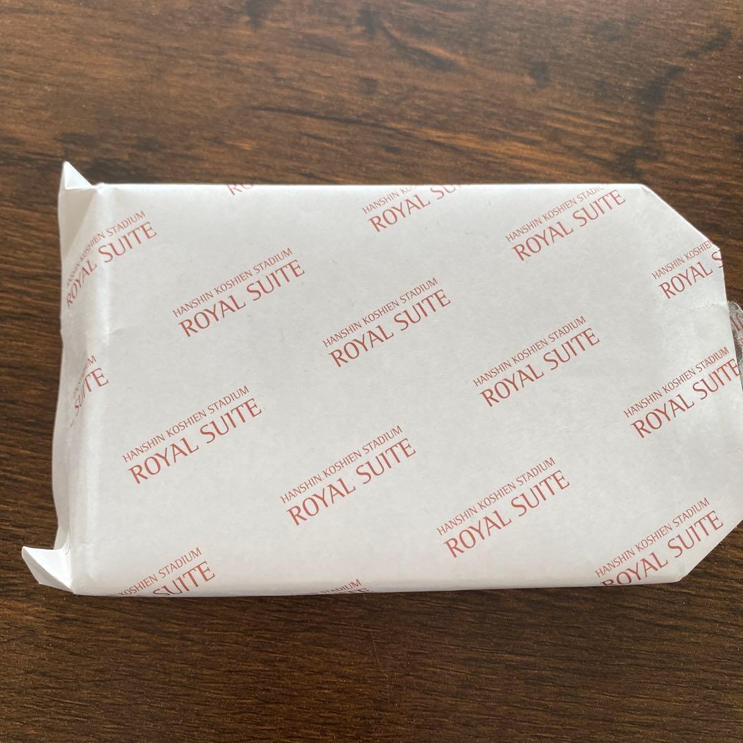 阪神タイガース90周年　グラブ革名刺入れ