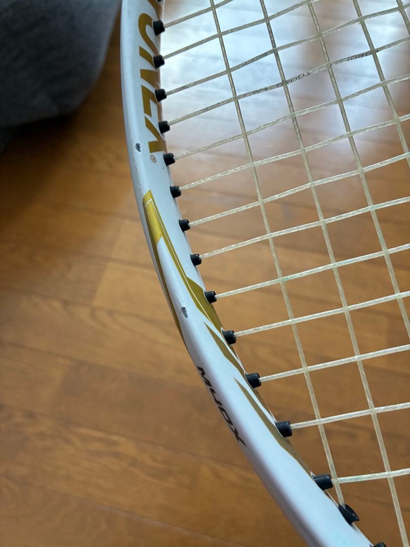 YONEX ezone100Ｌ G2 ホワイト/ゴールド 大阪なおみモデル